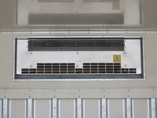 中古トラック いすゞ冷凍バン ＃8