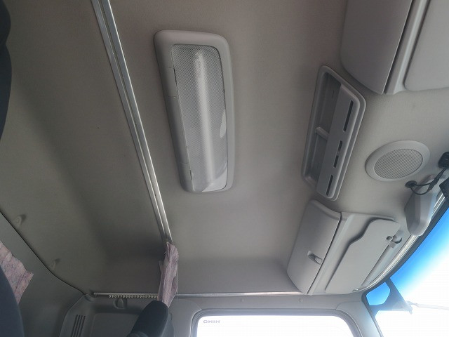 中古トラック 日野冷凍バン ＃24