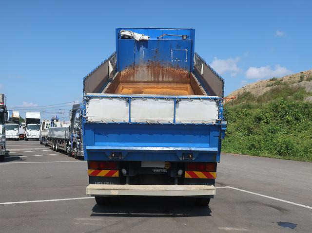中古トラック いすゞダンプ ＃7
