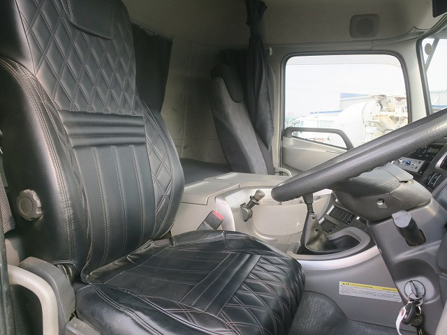 中古トラック UDトラックスコンクリートミキサー車 ＃14