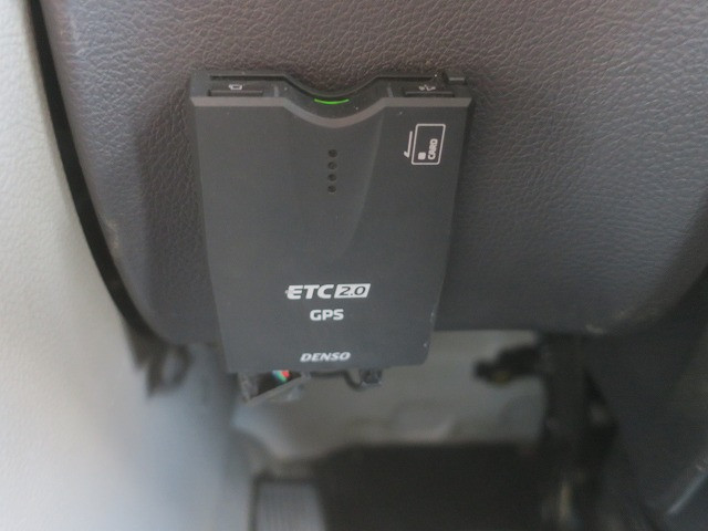 中古トラック UDトラックス クオン 大型コンクリートミキサー車