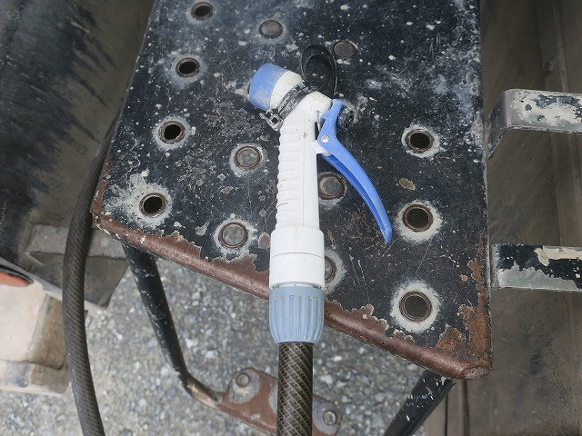 中古トラック UDトラックス クオン 大型コンクリートミキサー車