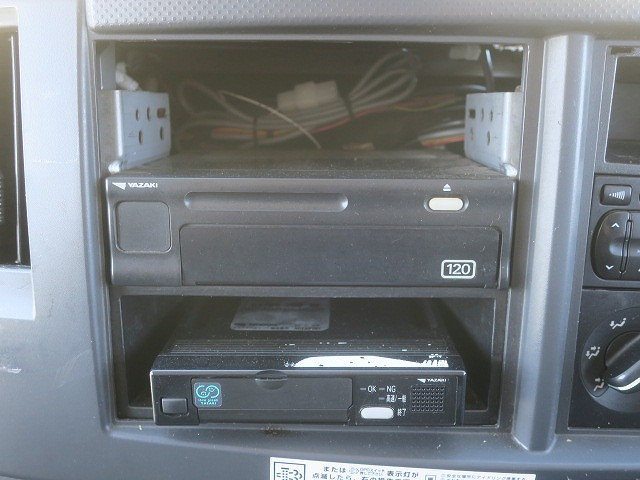 中古トラック いすゞ フォワード 中型平ボディ アルミブロック