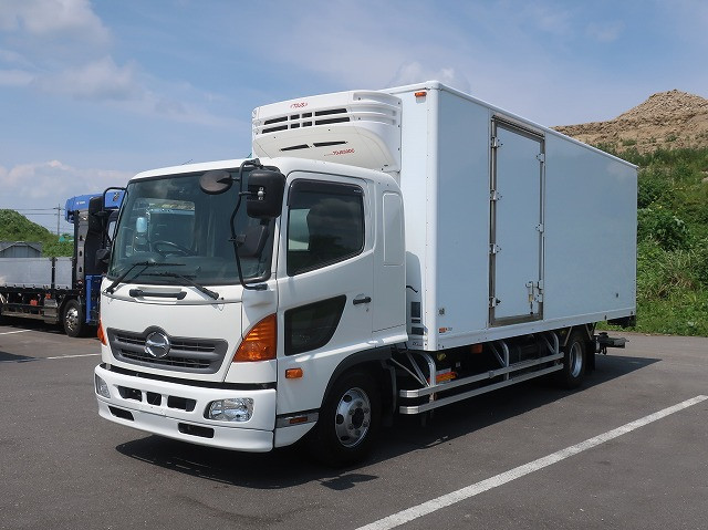 中古トラック 日野冷凍バン