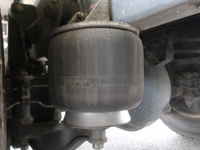 中古トラック 日野 レンジャー 中型冷凍バン