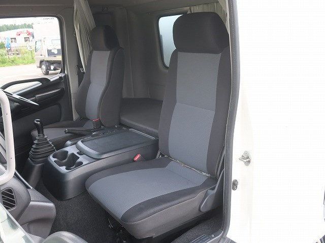 中古トラック 日野冷凍バン ＃22