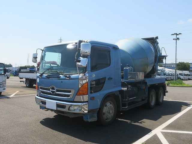 日野　ミキサー車