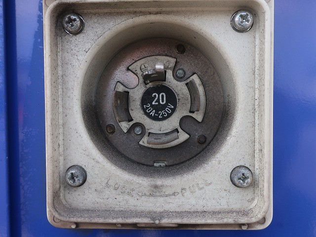 中古トラック 三菱ふそう冷凍バン ＃12