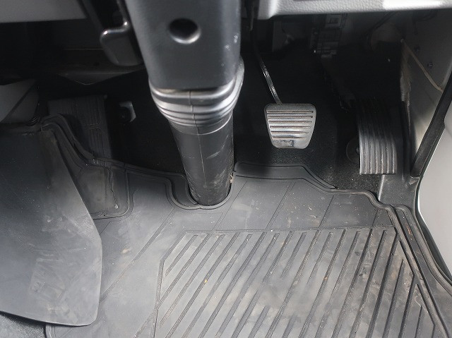 中古トラック 三菱ふそう冷凍バン ＃23