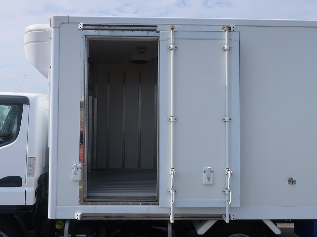 中古トラック 三菱ふそう冷凍バン ＃9