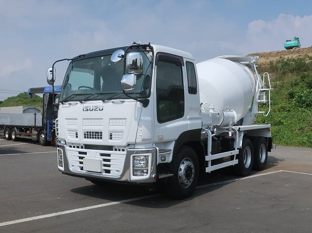 中古トラック いすゞ ぎが  大型コンクリートミキサー車