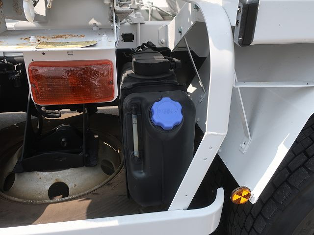 中古トラック いすゞコンクリートミキサー車 ＃11