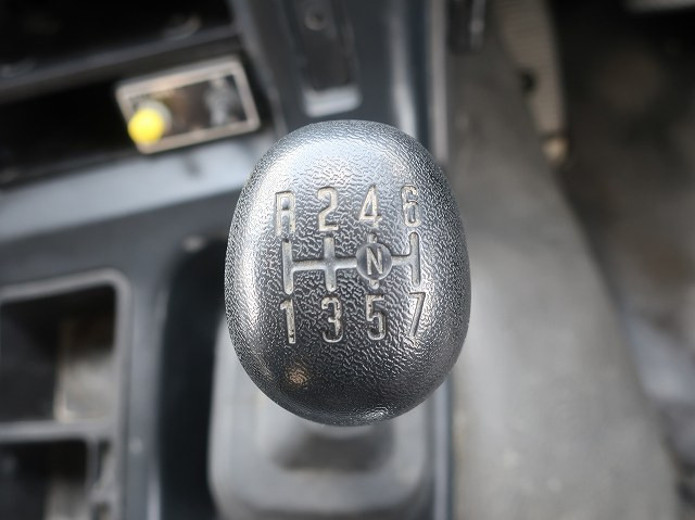 中古トラック いすゞコンクリートミキサー車 ＃18