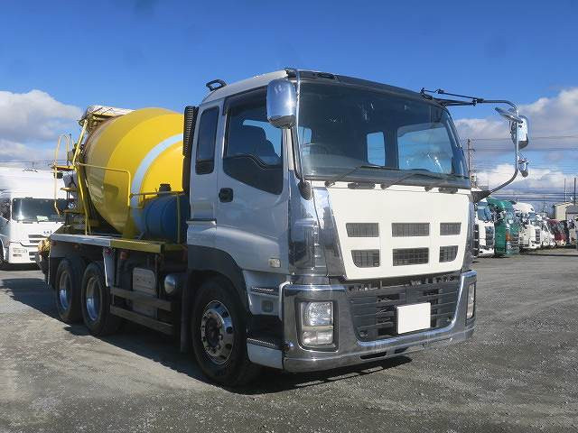 中古トラック いすゞコンクリートミキサー車 ＃2