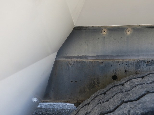 中古トラック いすゞコンクリートミキサー車 ＃13