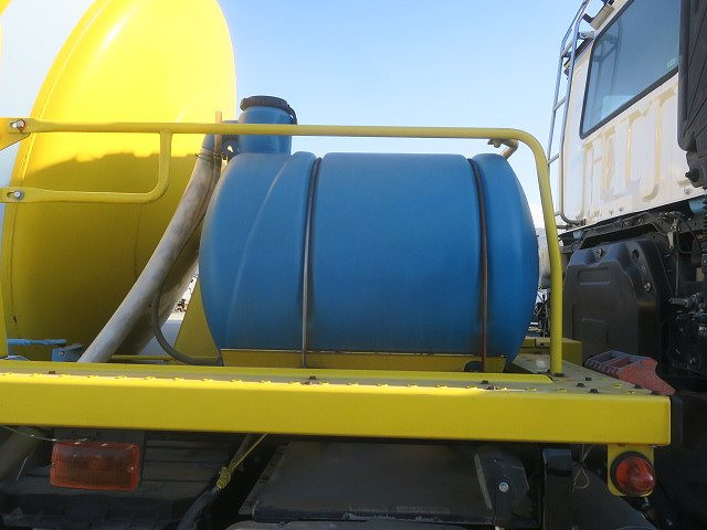 中古トラック いすゞコンクリートミキサー車 ＃9