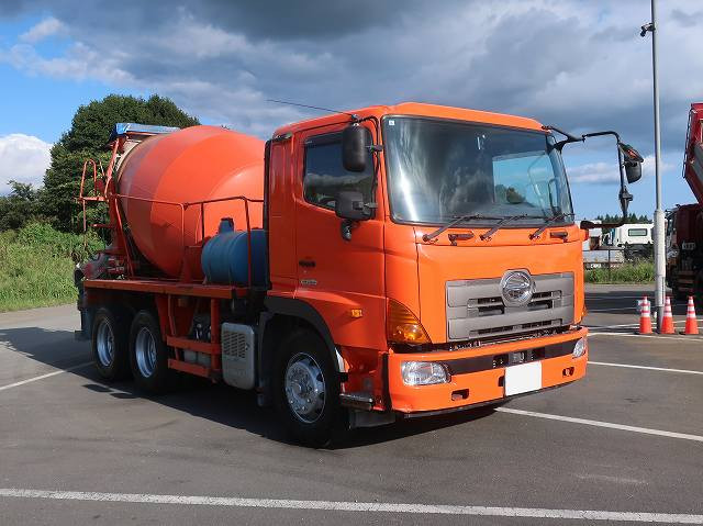 中古トラック 日野コンクリートミキサー車 ＃2
