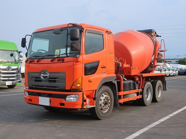 日野　ミキサー車