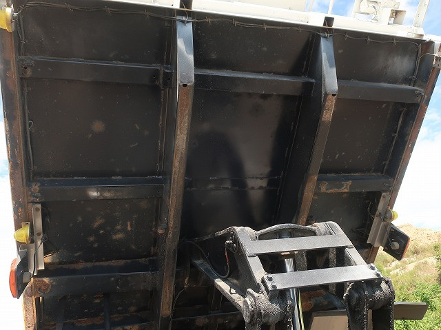 中古トラック いすゞダンプ ＃8