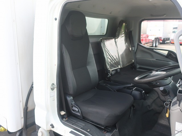 中古トラック 三菱ふそう冷凍バン ＃13