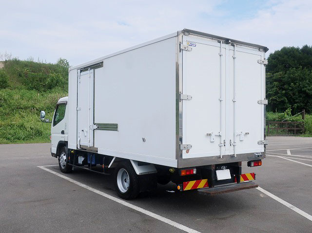 中古トラック 三菱ふそう冷凍バン ＃4