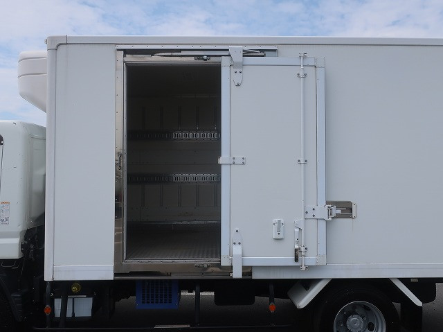 中古トラック 三菱ふそう冷凍バン ＃8