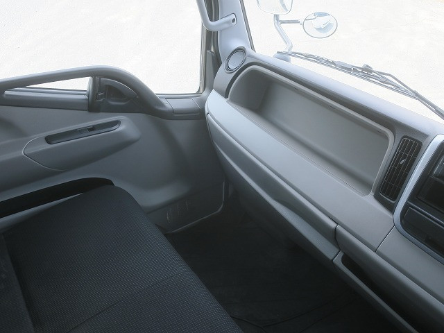 中古トラック 三菱ふそう冷凍バン ＃14