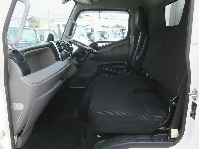 中古トラック 三菱ふそう冷凍バン ＃23