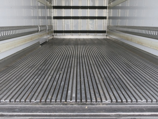 中古トラック 三菱ふそう冷凍バン ＃6