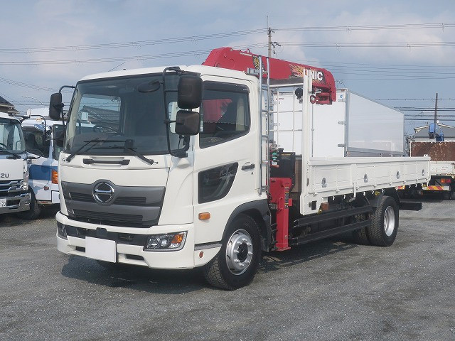 [Vehicle for lease rental only] 2017 Hino Ranger Flatbed with Extra-Long-Duty Crane, 5100 Standard, 7.5-ton Load Capacity, 3-Tier Unic, Radio-Controlled, Hook-in, 240 HP ★Raku-Nori Pack Installed!★