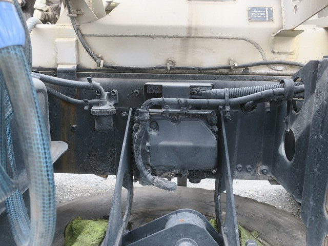 中古トラック いすゞコンクリートミキサー車 #11