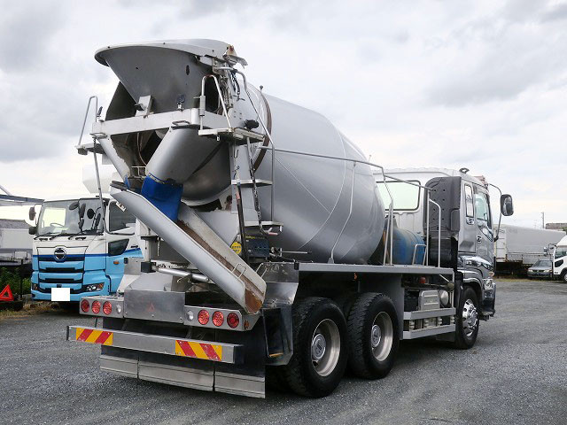 中古トラック いすゞコンクリートミキサー車 #3