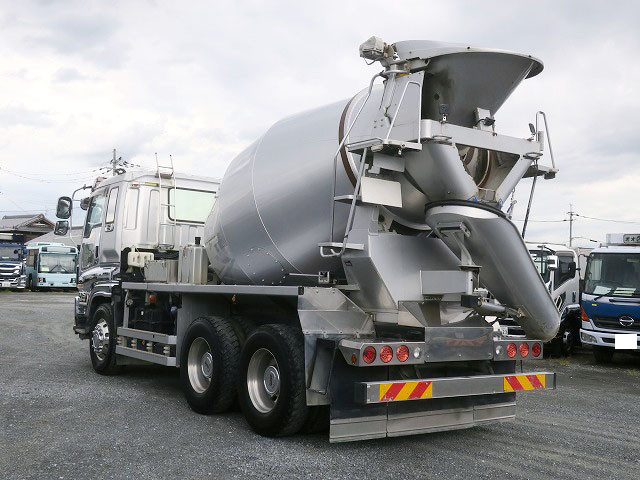 中古トラック いすゞ ギガ 大型コンクリートミキサー車