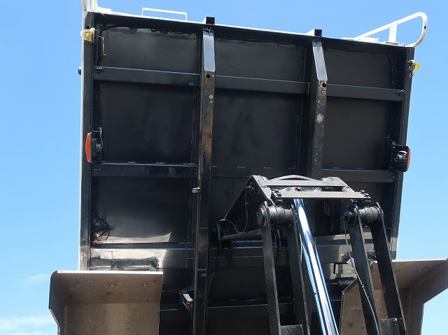 中古トラック 三菱ふそうダンプ ＃9