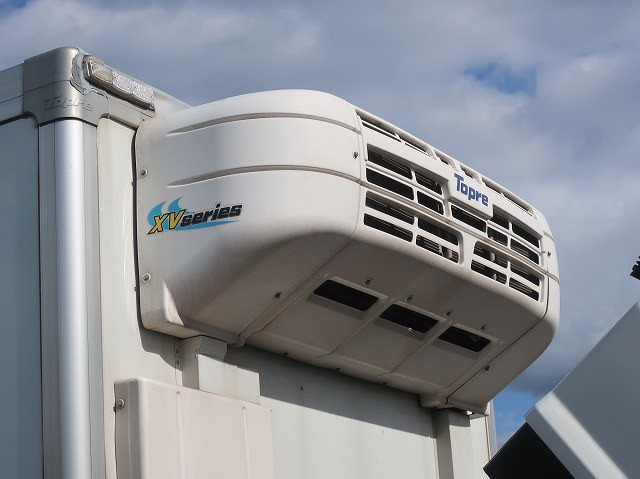 中古トラック いすゞ冷凍バン ＃12