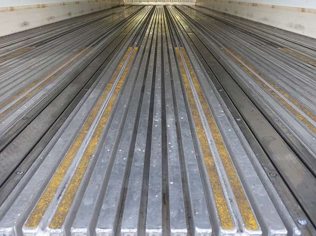 中古トラック いすゞ冷凍バン #7