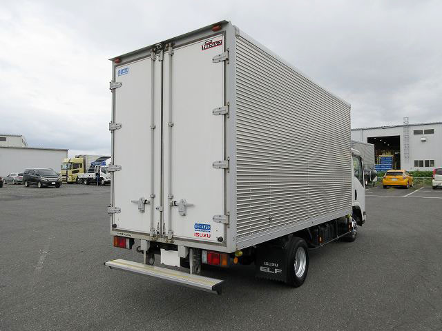 中古トラック いすゞアルミバン ＃3