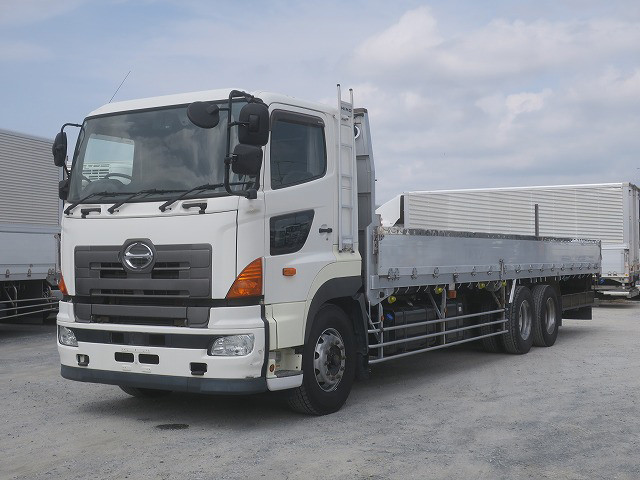 2014 Hino Profia, large flatbed, aluminum block, high-floor, triple axle, retarder, 410 horsepower, approximately 610,000 km on the odometer.