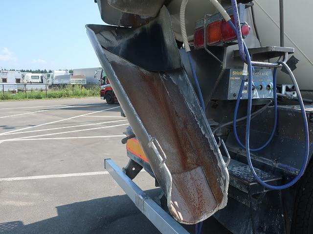 中古トラック 三菱ふそうコンクリートミキサー車 ＃11