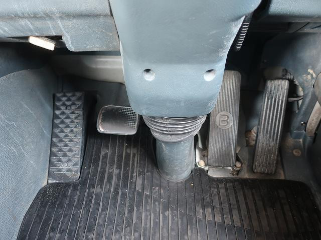 中古トラック 三菱ふそうコンクリートミキサー車 ＃22