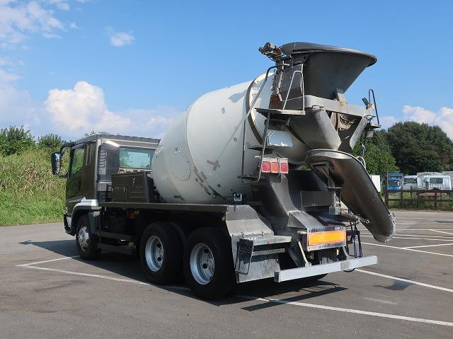 中古トラック 三菱ふそうコンクリートミキサー車 ＃4
