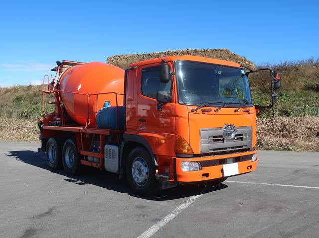 中古トラック 日野コンクリートミキサー車 ＃2