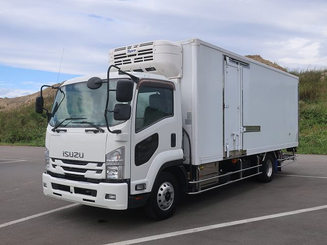 [Vehicle for lease rental only] 2017 Isuzu Forward Medium-Sized Refrigerated Van, 6200 standard, PG storage, Topre-made -30°C temperature setting, sliding door, standby, cooling curtain, aluminum wheels. ★Safety inspection package installed!★
