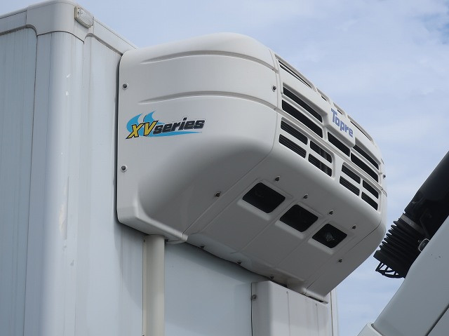 中古トラック いすゞ冷凍バン ＃11