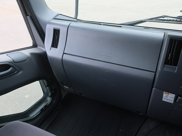 中古トラック いすゞ冷凍バン ＃14