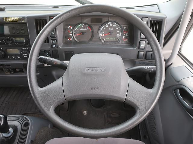 中古トラック いすゞ冷凍バン ＃15