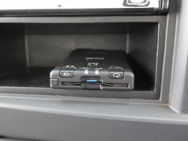 中古トラック いすゞ冷凍バン ＃18