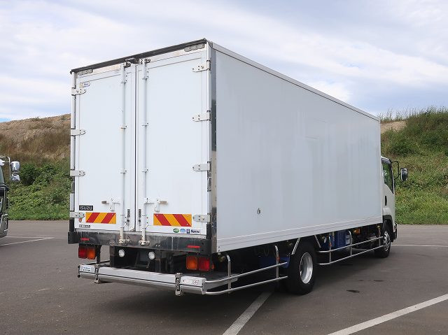 中古トラック いすゞ冷凍バン ＃3