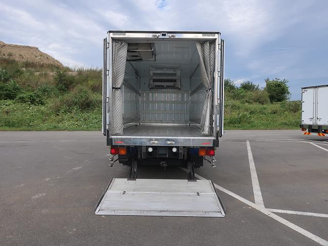 中古トラック いすゞ冷凍バン ＃5