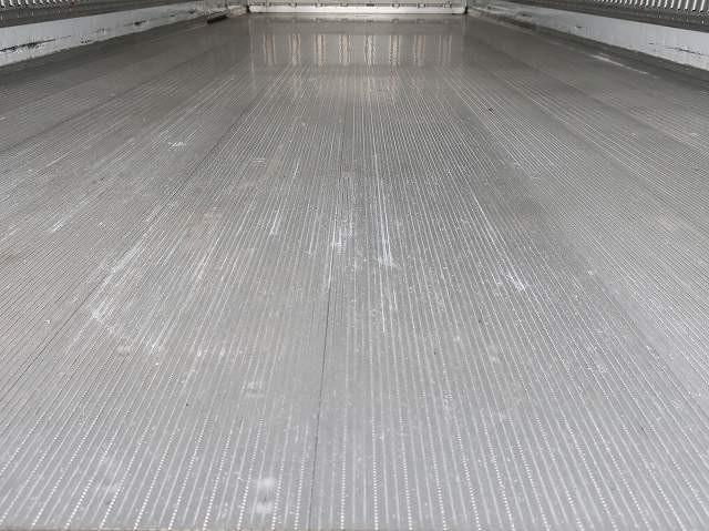 中古トラック いすゞ冷凍バン ＃7